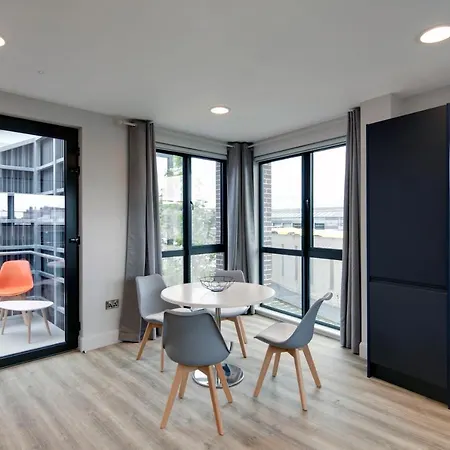 Hotel apartamentowy Highfield House