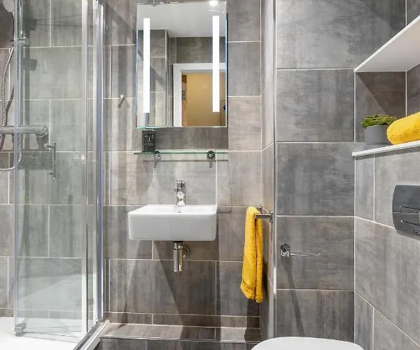 Highfield House Apartmanhotel